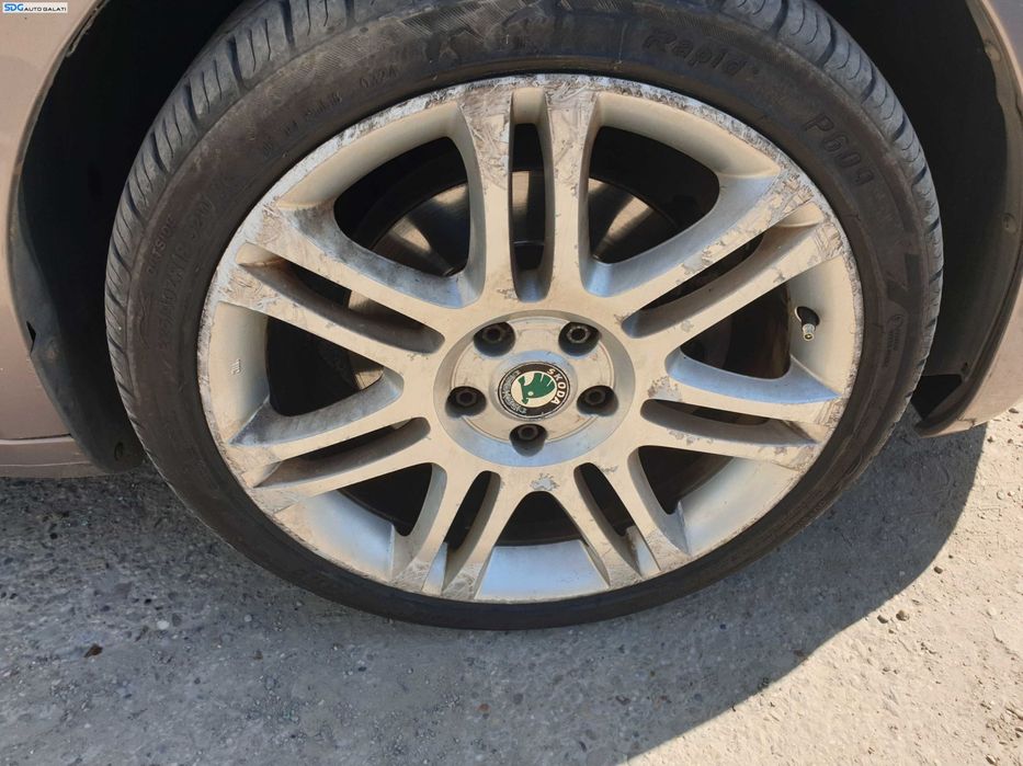 Set 4 Jante Roti Aliaj 225 40 18 R18 ZR18 5x112 Anvelope Vara Volkswagen Jetta 2006 - 2018 [K0055]