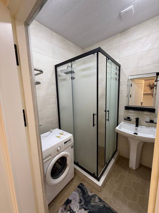 Новостройка на Яшнабад -Узбум 2/4/10 общ пл 60м Евро с обстановкой