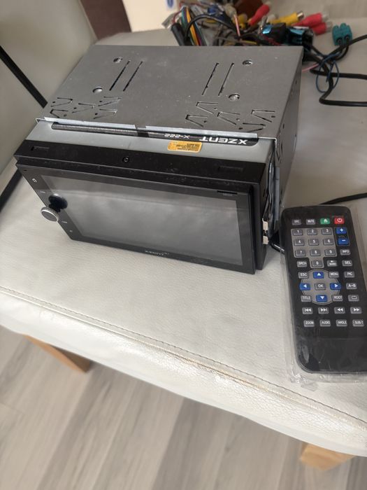 Navigatie xzent noua!