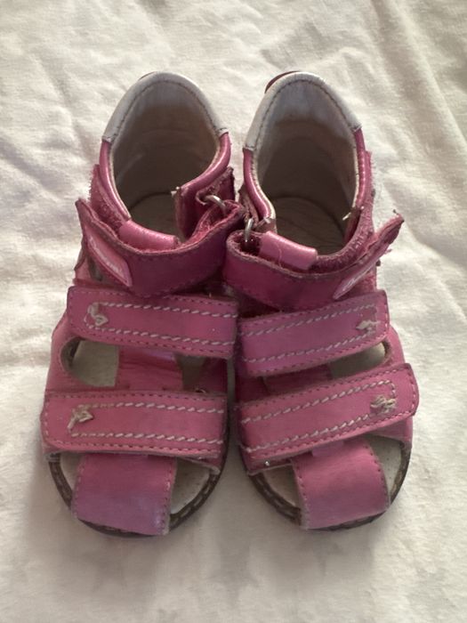 Детская обувь на девочку