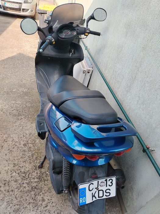 Vând scuter Yamaha de 125 cmc