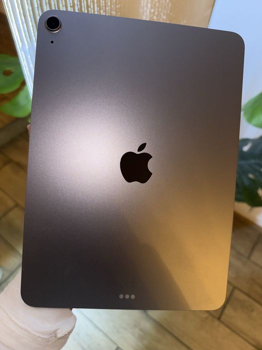 iPad Air 11″ M4 128 ГБ Wi-Fi  с гарантией