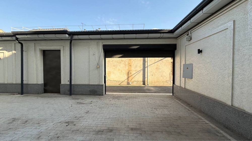 Охунбобоев , Мевазор махаллада 2,7 соток участка сотилади.