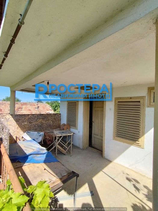 Вила с Ток, Вода, Кладенец! Местност Драката,  200м. от Главен Път