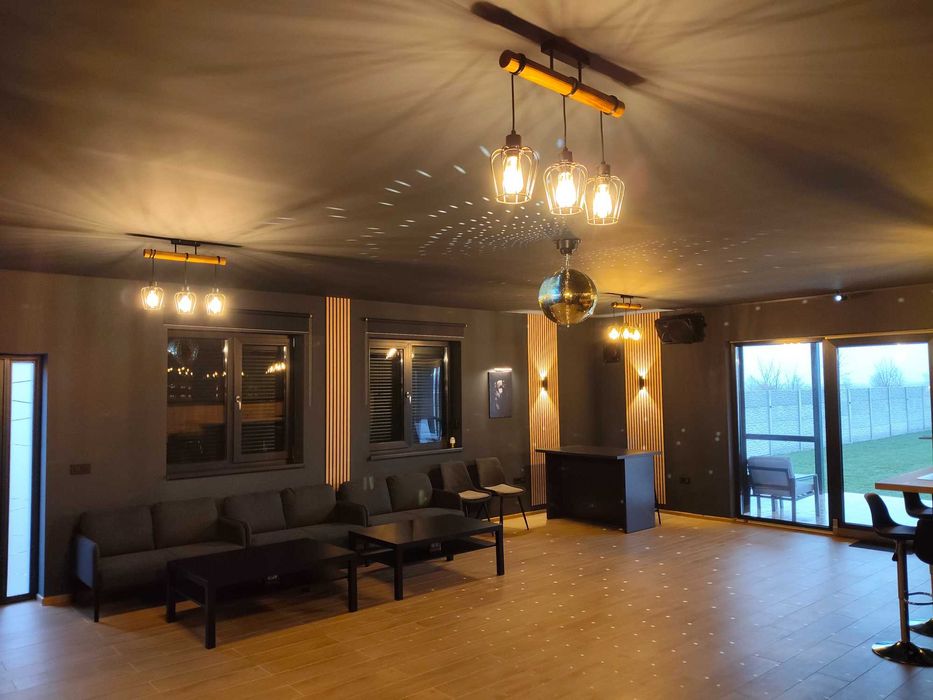 Casa de petreceri, vila de inchiriat pentru evenimente private