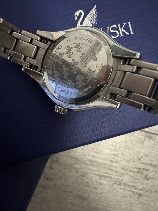 Swarovski - оригинален часовник