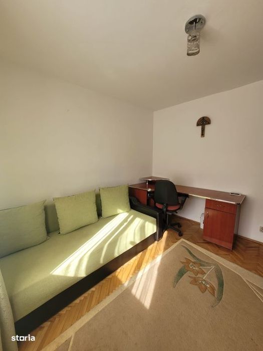 Apartament cu 3 camere, 70 mp, zona Garii