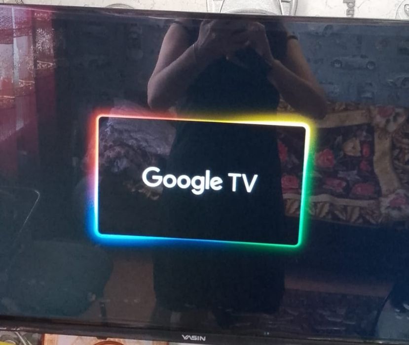 Продам смарт тв новый