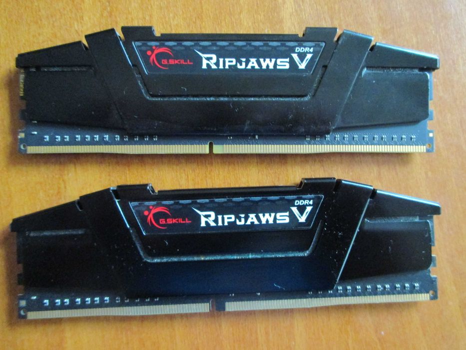 Памет G.SKILL RipjawsV 16 GB (2x8GB) DDR4 3200MT/s