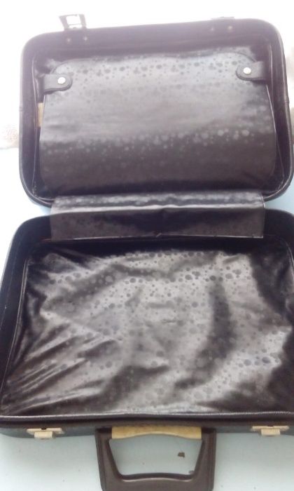 Чемодан-дипломат