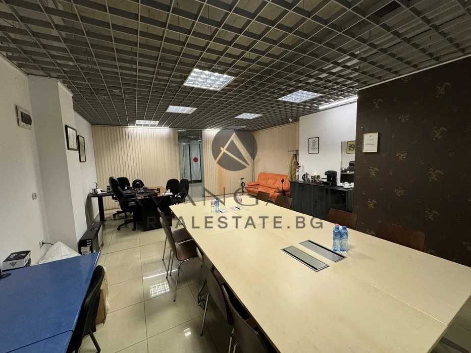 Продава се Офис в Пловдив, Център - 87 кв.м за 759 €/кв.м - Снимка #2