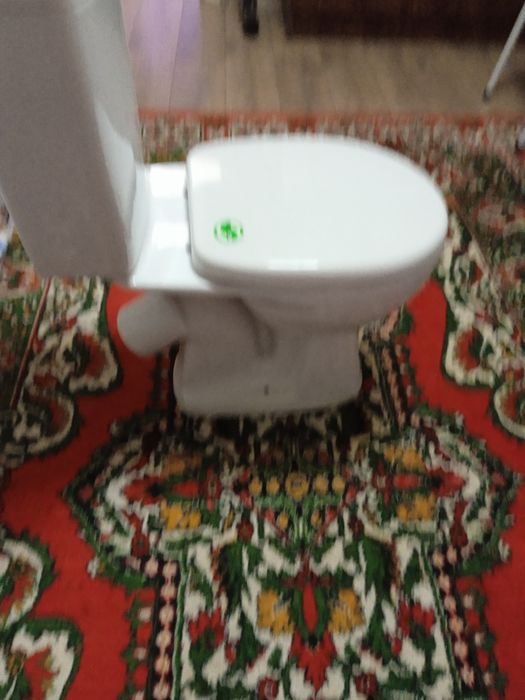 Продаётся унитаз