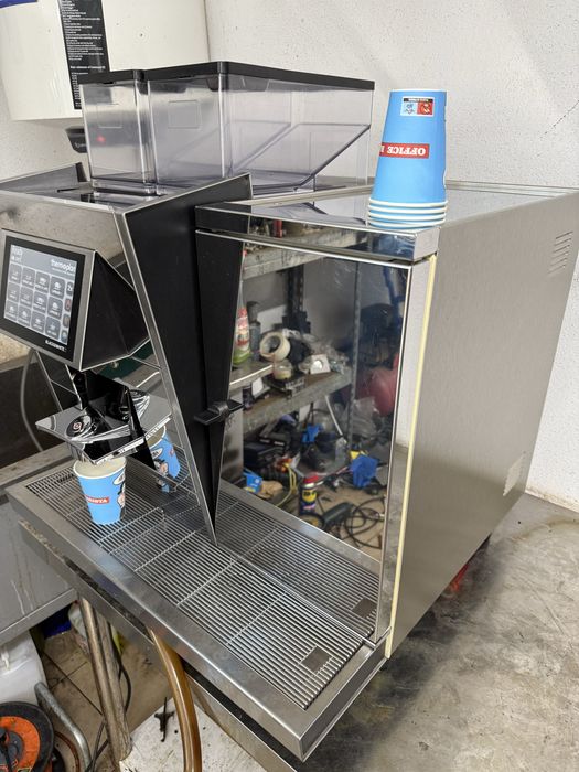 Thermoplan B&W3 aparat cafea profesional 2xrasnite + frigider lapte incorporat,touchscreen,full inox