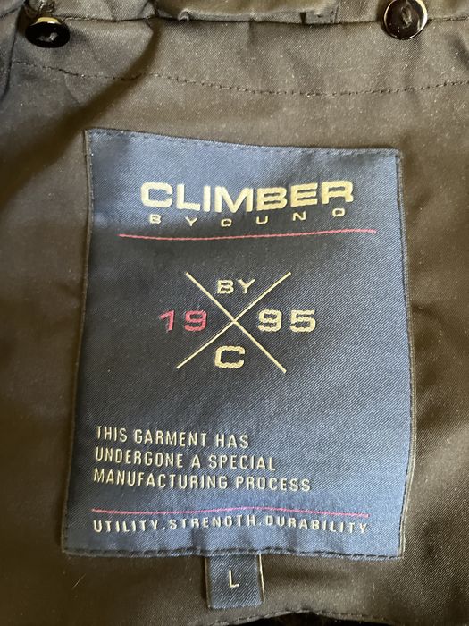 Черная мужская куртка