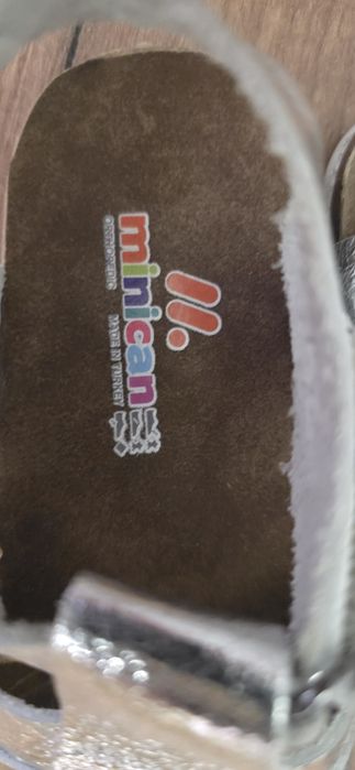 Кожаные сандалии