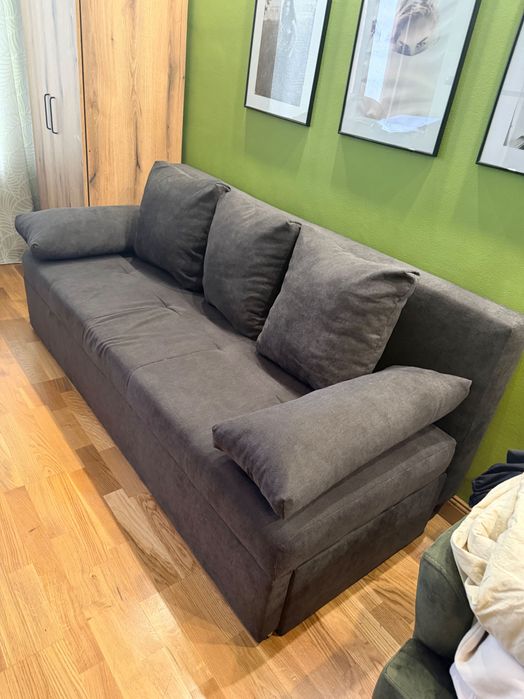 Разтегателен диван, закупен през октомври 2025 г.