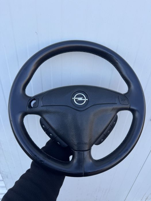 Трилъчев волан за опел вектра б