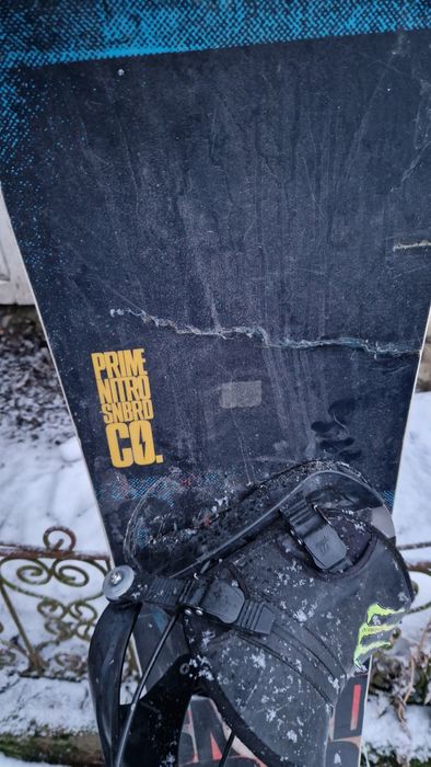 Placă snowboard Nitro + legături Flow (prindere rapidă)