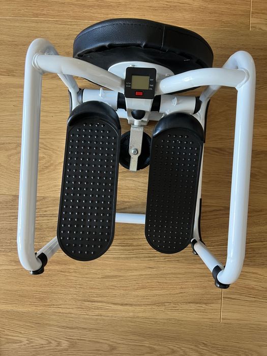 Тренировъчен степер