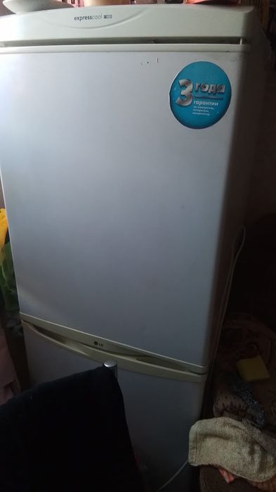 Продам  холодильник