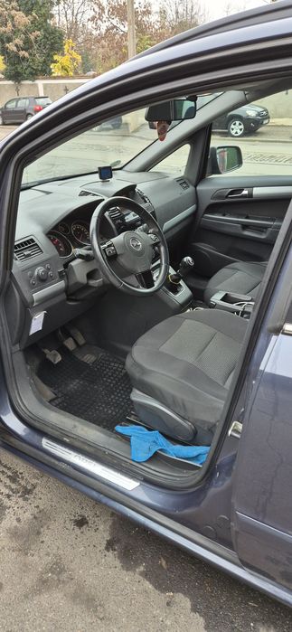 Opel Zafira B 2011 euro 5 GPL 7 locuri Bucuresti
