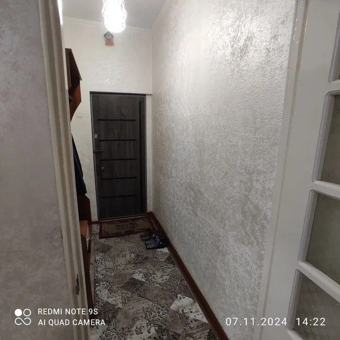 Продаётся 2-комнатная квартира.
Адрес: Юнусабад 13 квартал.