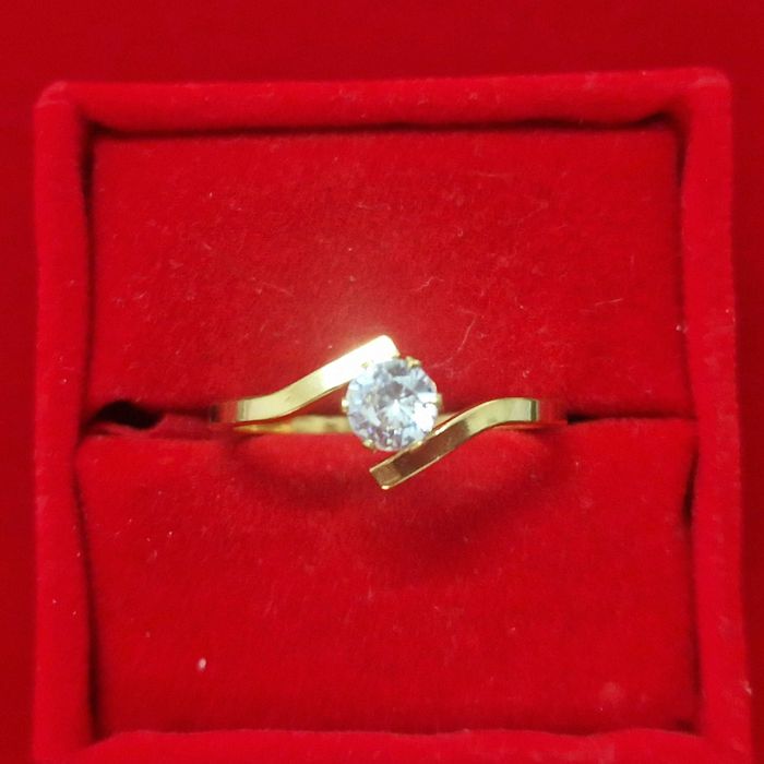 GR112,inel placat cu aur 14k, model logodna, zirconiu alb fatetat