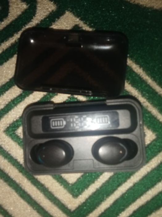 Наушники  беспроводные сломаные