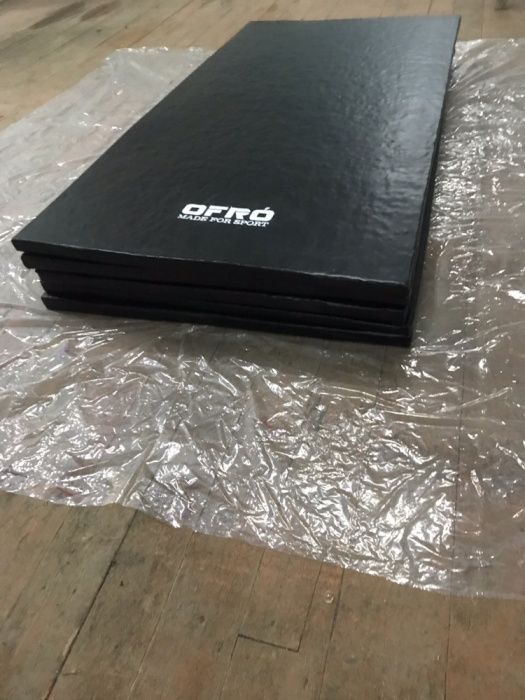 Борцовский ковер, татами, мат.