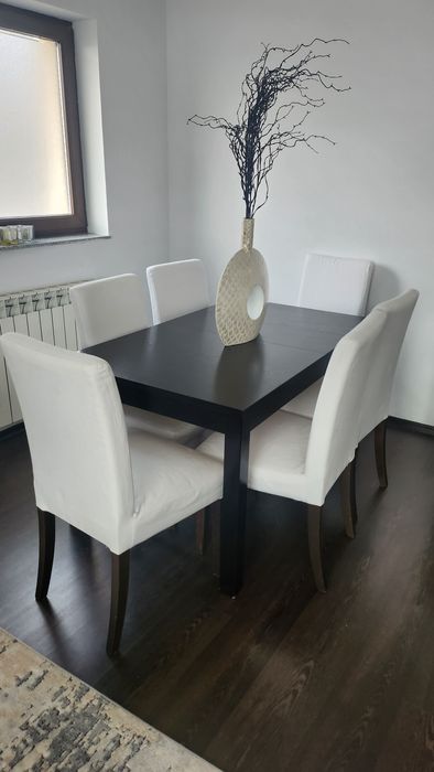 Masă extensibilă + 6 scaune – perfectă pentru orice ocazie!