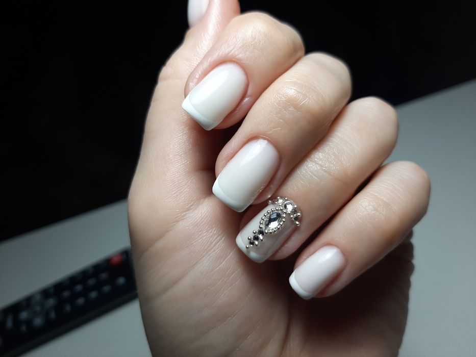 Маникюр, наращивание ногтей 4 мкр