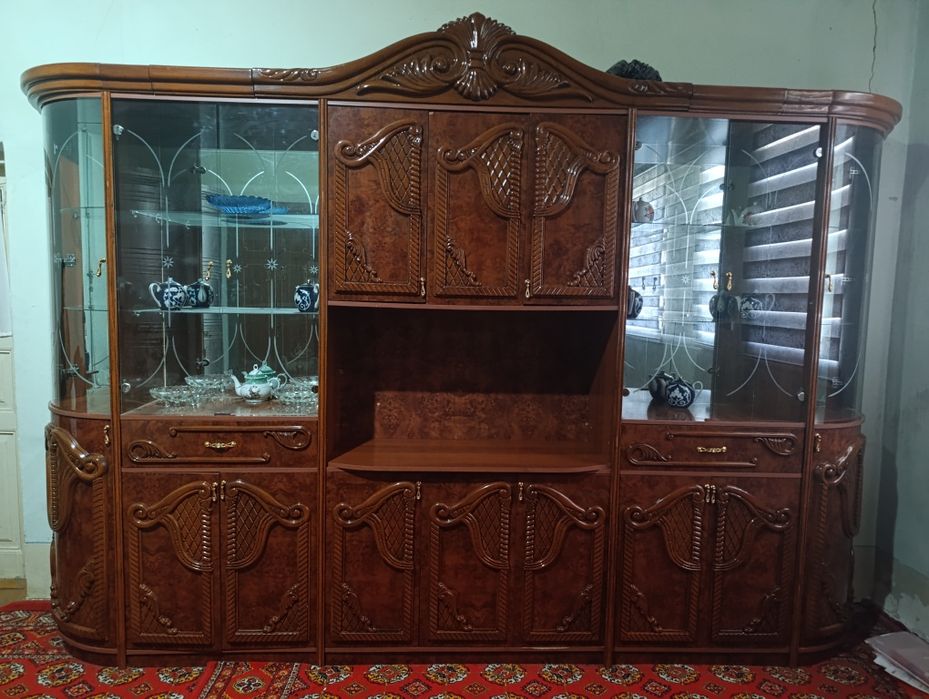 Servant sotiladi mebel