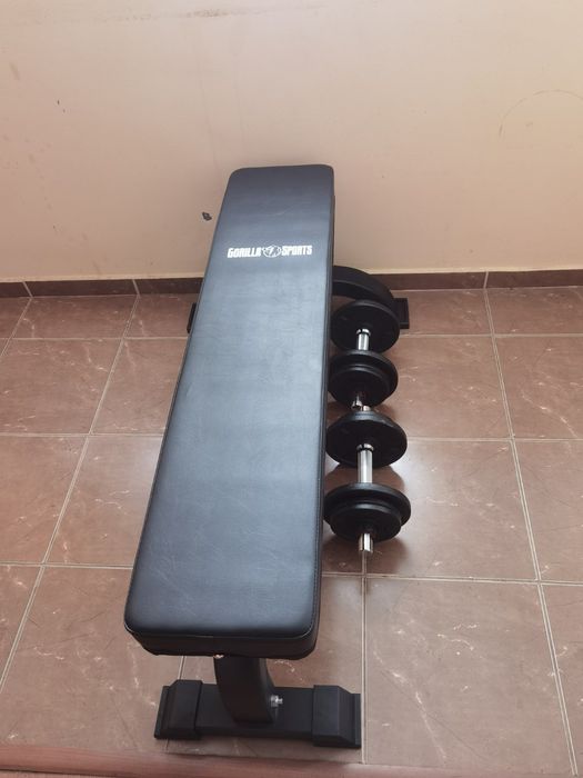 Продавам лежанка с два дъмбела по 10кг