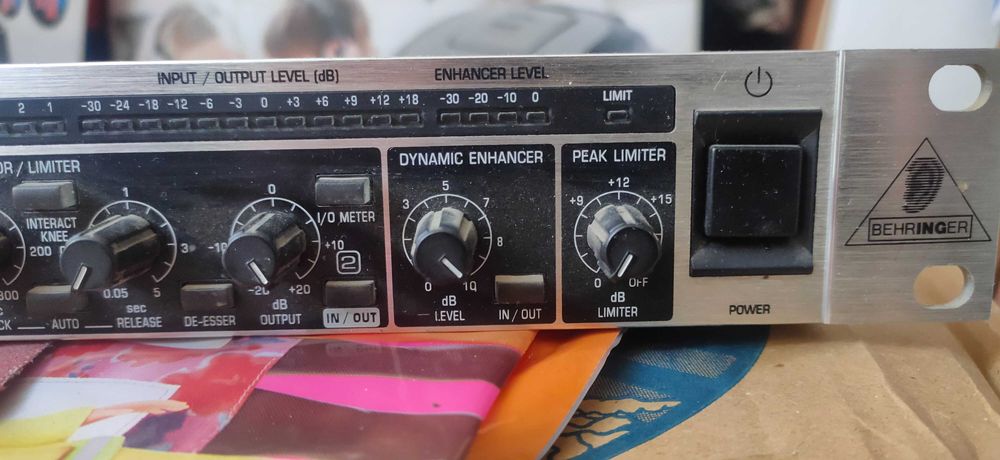 Аудиопроцессор Behringer AUTOCOM PRO-XL MDX1600