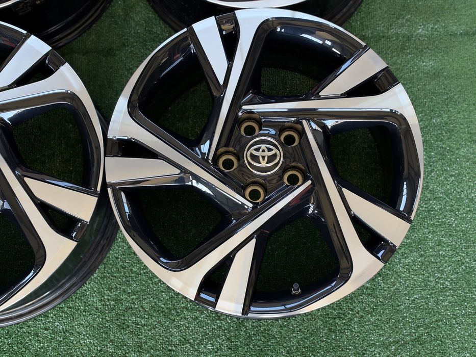 4бр. КАТО НОВИ 18” ОРИГИНАЛНИ Джанти 5х114.3 за -TOYOTA/LEXUS/SUZUKI- 7.0Jx18H2, ET50