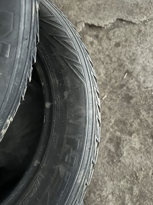 Продам шины  215 60 р17