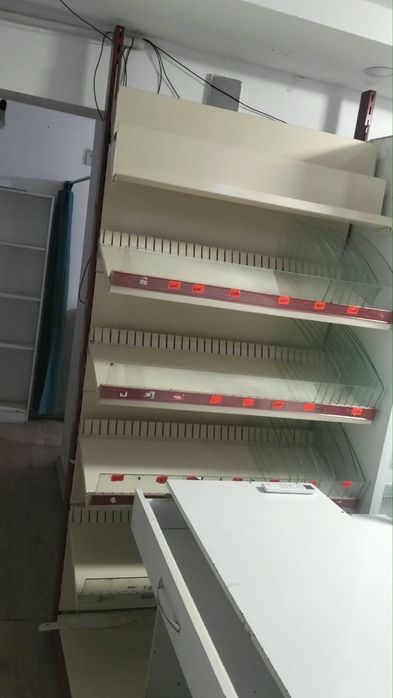 Стеллаж для магазина