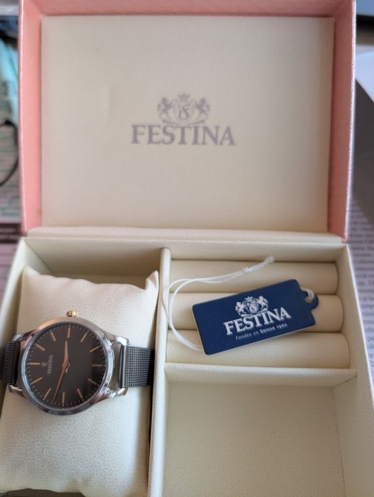 Ceas Festina damă