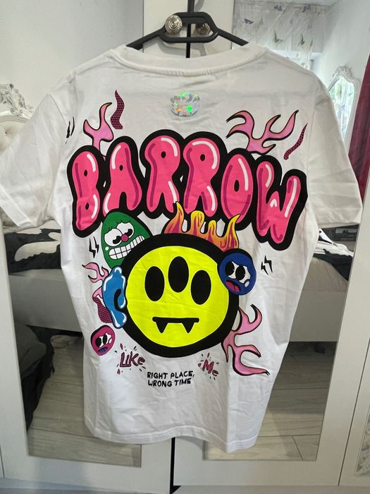 Blugi , hanorace si tricouri