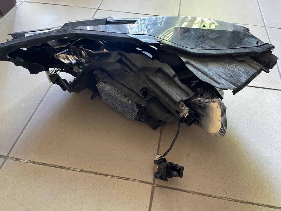 Десен фар Audi a6 c8 matrix матрикс