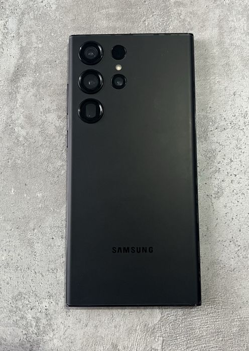 Продам Samsung s23 Ultra