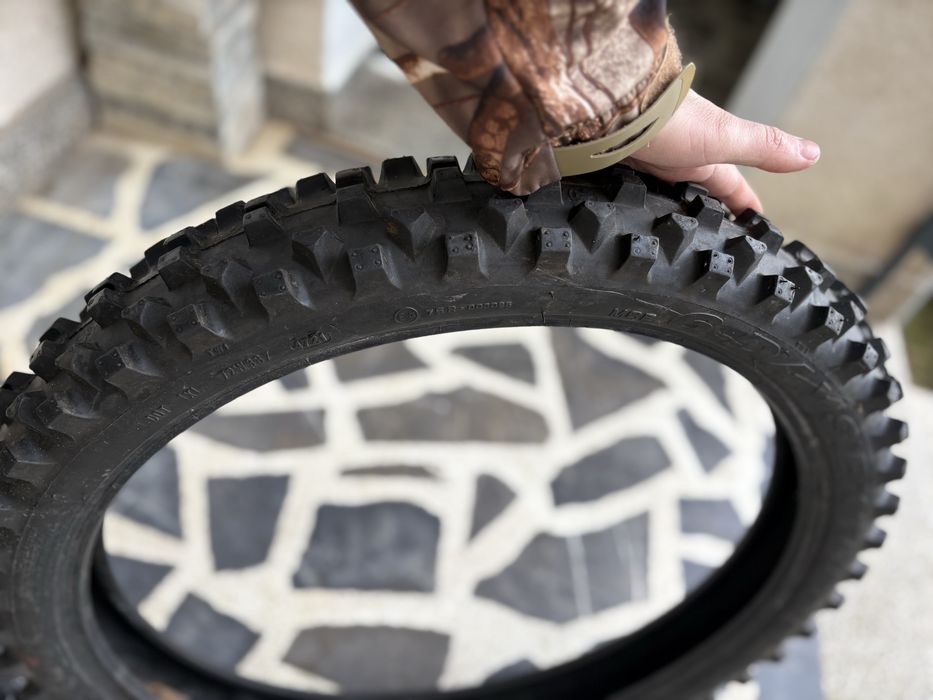 Гума Metzeler 6days