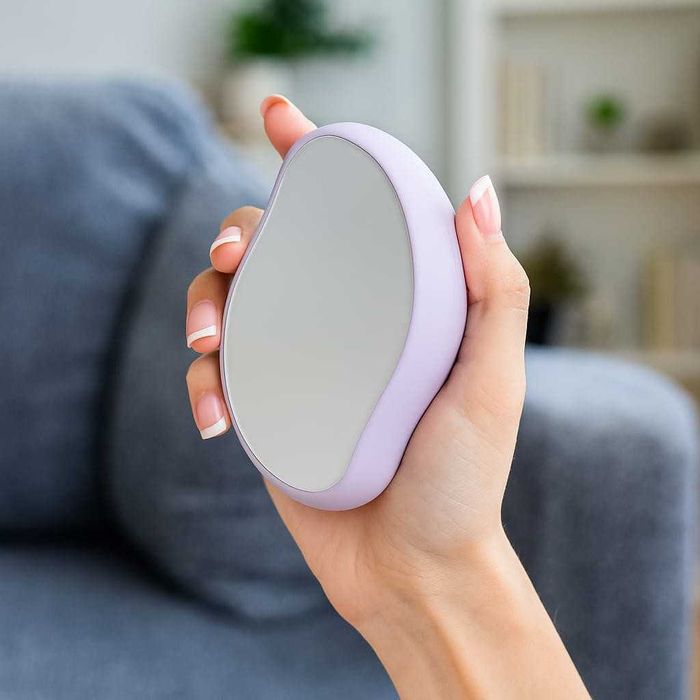 Компактен кристален уред за премахване на излишното окосмяване