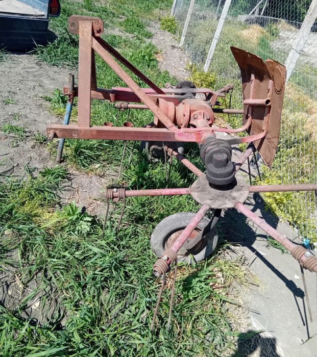 Grebla rotativa / de imprastiat tip paianjen / tip soare