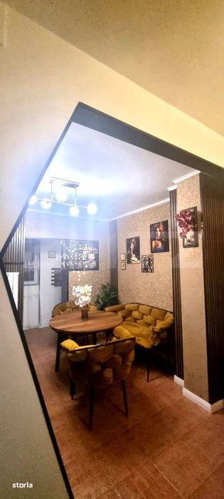 Apartament de vanzare, 3 camere, 70 mp, Targovistei - Micro 4