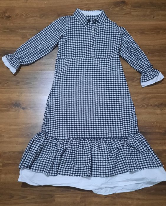* Карирана рокля *