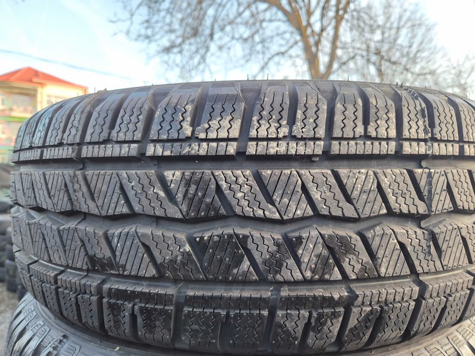 Anvelope de IARNA - 215/60/17C - HANKOOK - NOI - DOT 2024