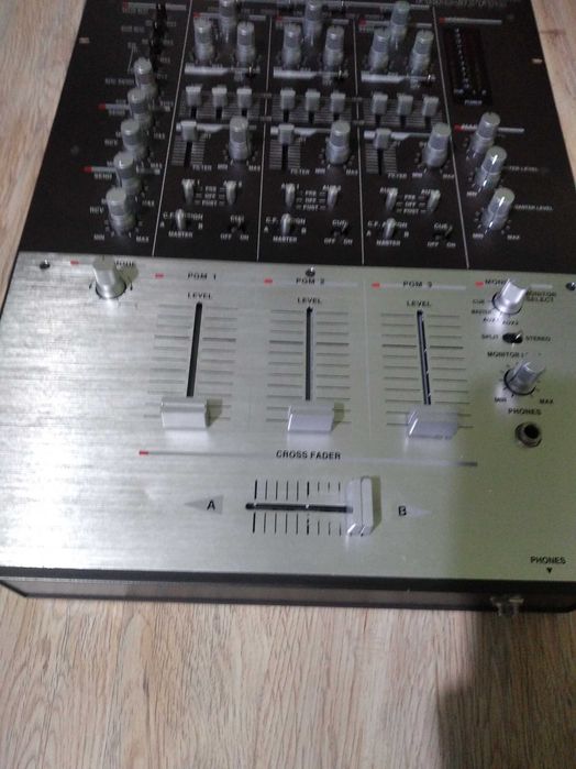 Vestax PMC-37 Pro миксер пулт конзола