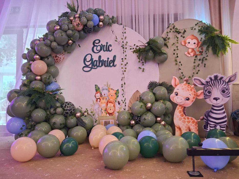 Aranjamente baloane cununie, botez, majorat, aniversare Panou foto zi de nastere Arcada baloane botez / gender reveal (vocea bebelusului) Decor mese