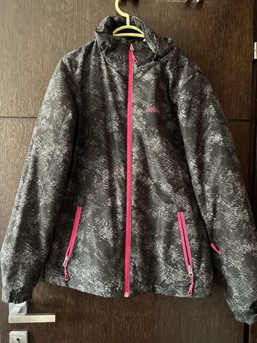 Дамско яке за ски